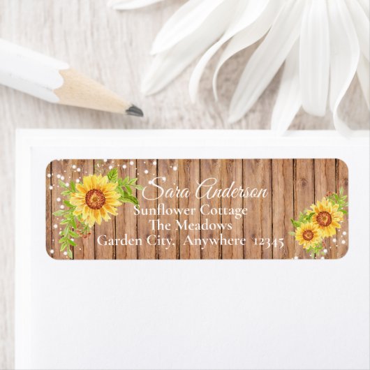 Rustikale gelbe Blumenadresse (Insitu)