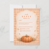 Rustikale Gingham-Kürbis-Herbsthochzeit RSVP Karte (Vorderseite)