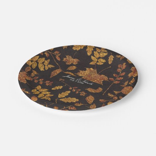 Rustikale goldene Blätter Herbst Hochzeit Pappteller (Schrägansicht)