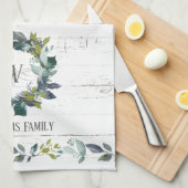 Rustikale Grüne Wasserfarbe Laurel Wreath Monogram Geschirrtuch (Viertel Falte)