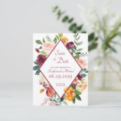 Rustikale Herbstblumen Weinrot Save The Date Postkarte (Stehend Vorderseite)