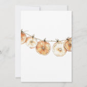 Rustikale Herbstboho getrocknete Orange Garland Ho Einladung (Rückseite)