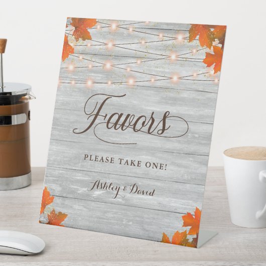 Rustikale Herbstlaube und Lights Favoriten Sockelschild (In Situ)