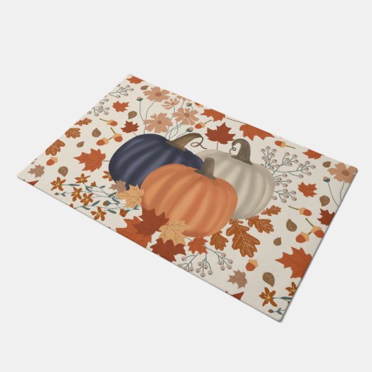 Rustikale Herbstpumpen Wildblumen Blätter Fußmatte (Schrägansicht)