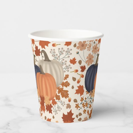 Rustikale Herbstpumpen Wildblumen Blätter Pappbecher (Vorderseite)