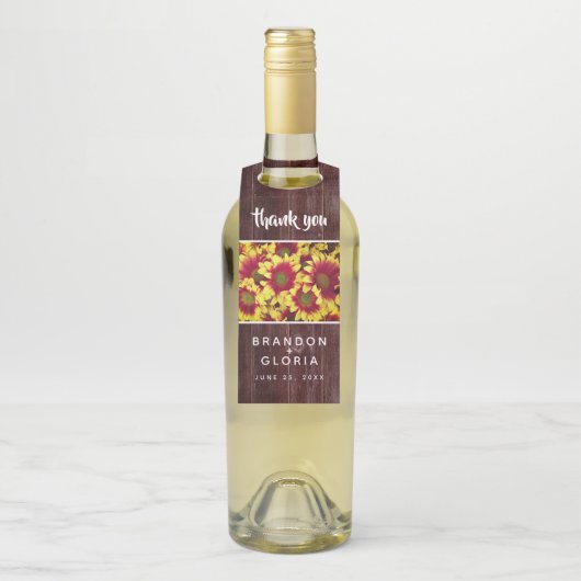 Rustikale Herbstsonnenblumen auf Zaunhochzeit Flaschenanhänger (Auf Flasche)