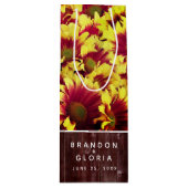 Rustikale Herbstsonnenblumen auf Zaunhochzeit Geschenktüte Für Weinflaschen (Vorderseite)