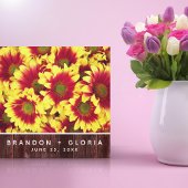 Rustikale Herbstsonnenblumen auf Zaunhochzeit Leinwanddruck