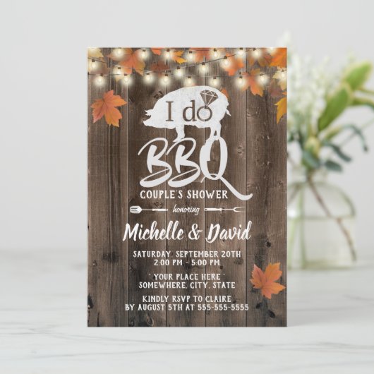 Rustikale Herbstverläufe ich GRILLEN Barn Wedding Einladung (Stehend Vorderseite)