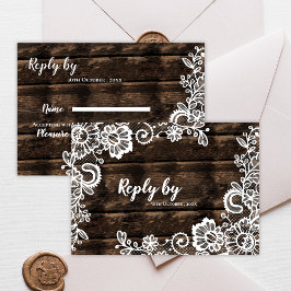 Rustikale Hochzeit aus Holz und weißem Spitzen RSVP Karte