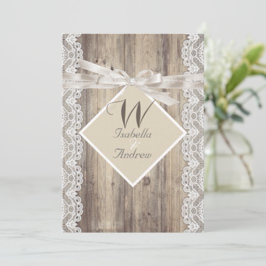 Rustikale Hochzeit Beige Weißer Spitzenholz Einladung (Stehend Vorderseite)