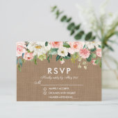 Rustikale Hochzeit Burlap Pink White Floral RSVP Karte (Stehend Vorderseite)