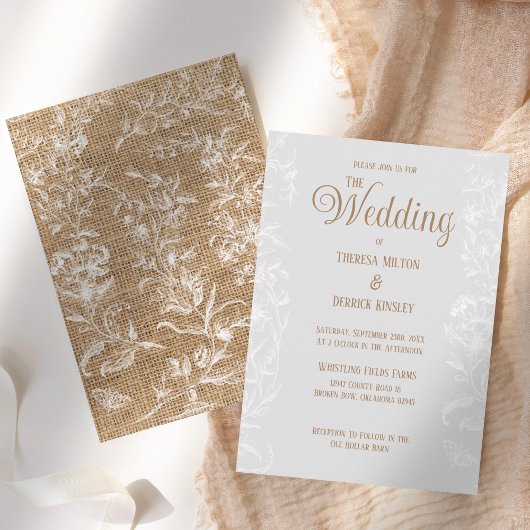 Rustikale Hochzeit mit blauem Burlap-Blumenzahn Einladung