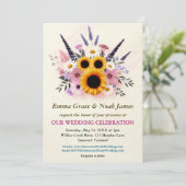 Rustikale Hochzeit mit Blumen Einladung (Stehend Vorderseite)