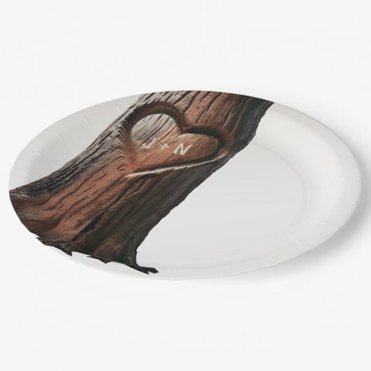 Rustikale Hochzeit mit Carved Heart Tree Pappteller (Schrägansicht)