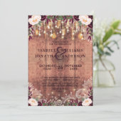 Rustikale Hochzeit mit Holz und Streichellicht Einladung (Stehend Vorderseite)