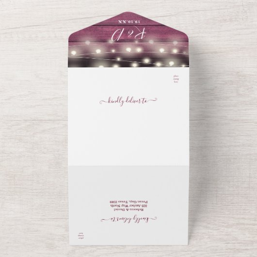 Rustikale Hochzeit mit rotem Holz All In One Einladung (Außenbereich)