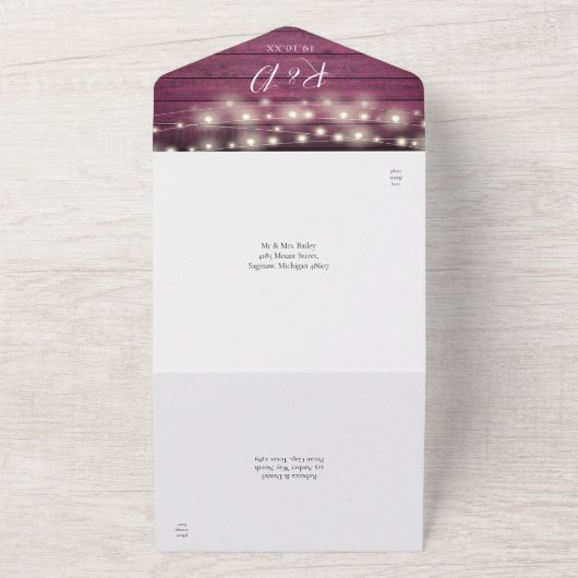 Rustikale Hochzeit mit rotem Holz All In One Einladung (Außenbereich)