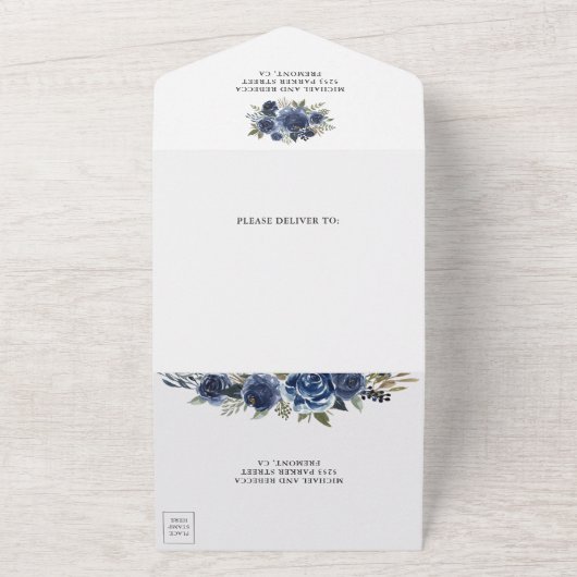 Rustikale Hochzeit von Blue Floral Bouquet All In One Einladung (Außenbereich)