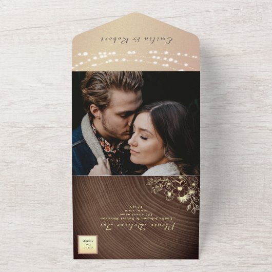 Rustikale Hochzeit von Holz und Streichellicht All In One Einladung (Außenbereich)