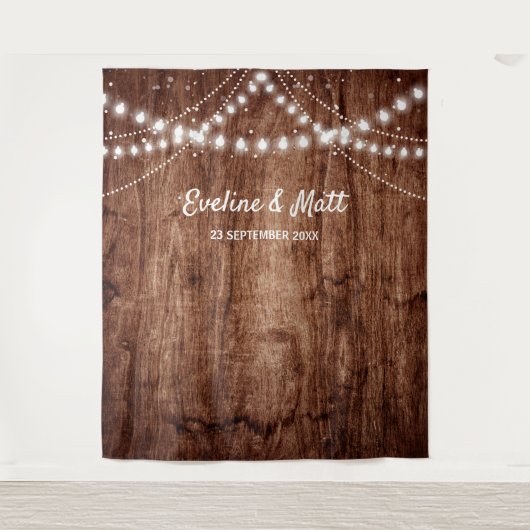 Rustikale Holz-Land-Boho-Lichterkette Hochzeit Wandteppich (Vorderseite)