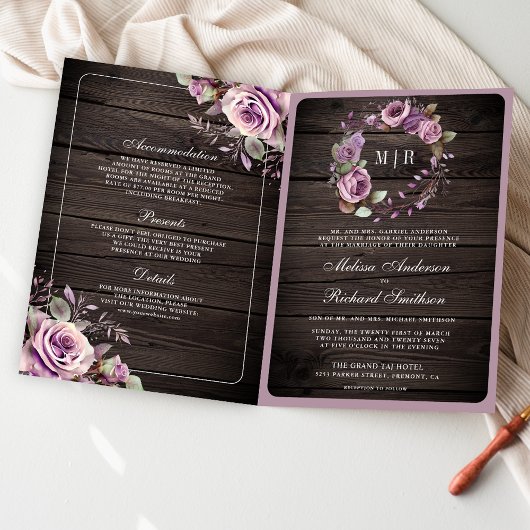 Rustikale Holz-Lila-Blumen-Hochzeit mit QR-Code Einladung