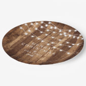 Rustikale Holz-u. feenhafte Pappteller (Schrägansicht)