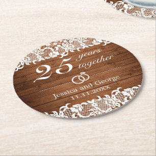 Rustikale Holz & Weiße Spitze Hochzeitstag Runder Pappuntersetzer