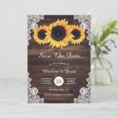 Rustikale Holzbalken und Sonnenblumen speichern di Save The Date (Stehend Vorderseite)