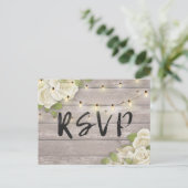 Rustikale Holzblumen-String Light Wedding RSVP Ant Einladungspostkarte (Stehend Vorderseite)