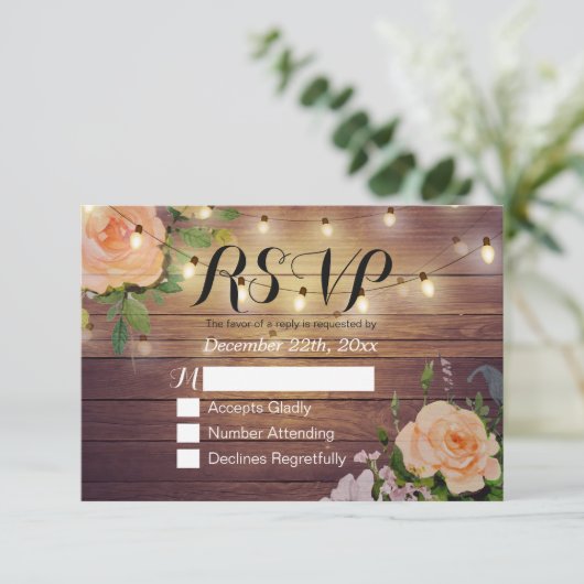 Rustikale Holzblumen-String Light Wedding RSVP Ant Karte (Stehend Vorderseite)