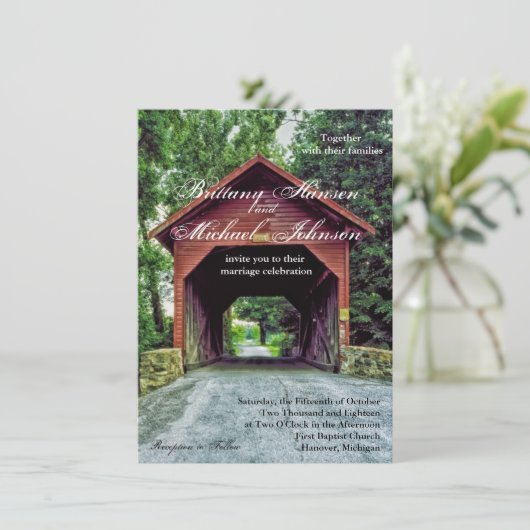 Rustikale Holzbrücke Einladung zur Hochzeit (Stehend Vorderseite)