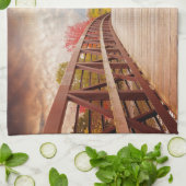 Rustikale Holzbrücke im Land Geschirrtuch (Gefaltet)