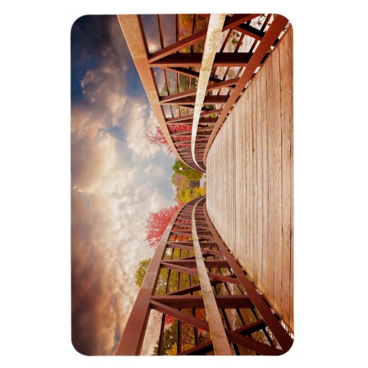 Rustikale Holzbrücke im Land Magnet (Vertikal)