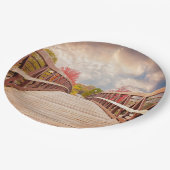 Rustikale Holzbrücke im Land Pappteller (Schrägansicht)