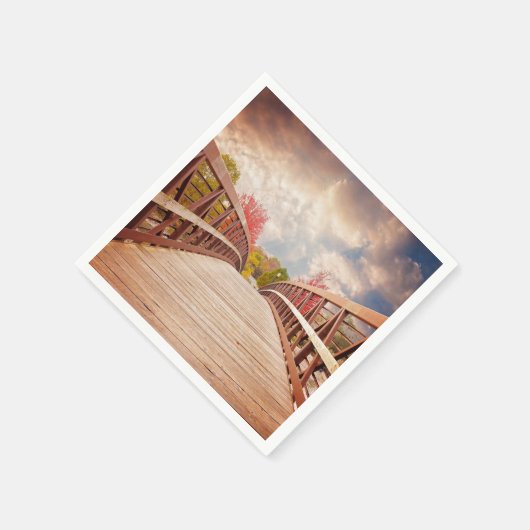 Rustikale Holzbrücke im Land Serviette (Ecke)