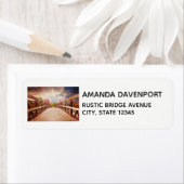 Rustikale Holzbrücke im Länderlabel (Insitu)