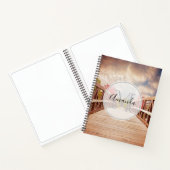 Rustikale Holzbrücke in der Country Monogram Notizblock (Innenseite)