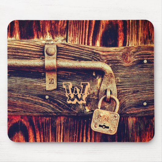 Rustikale hölzerne Tür mit antiker Mousepad (Vorne)