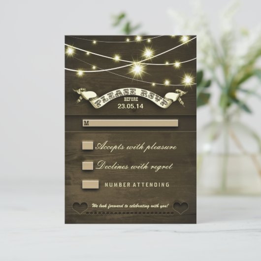 rustikale Holzhochzeit RSVP mit Lichtern (Stehend Vorderseite)