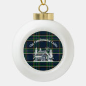 Rustikale Holzhütte Tartan Keramik Kugel-Ornament (Vorderseite)