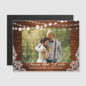 Rustikale Holzleuchten Save the Date Verlobung Magneteinladung (Vorne/Hinten)