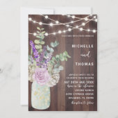Rustikale Holzmason Jar & Floral Wedding Einladung (Vorderseite)