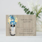 Rustikale Holzmason Jar & Wildblumen RSVP-Karte RSVP Karte (Stehend Vorderseite)