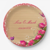 Rustikale Holzpink-Blütenschmetterlingshochzeit Pappteller (Vorderseite)