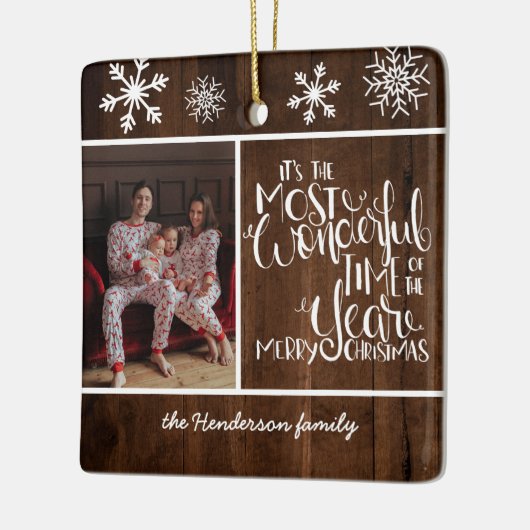 Rustikale Holzschneeflocke Wunderschöne Zeit Keramikornament (Links)