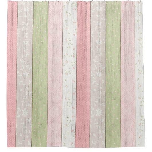 Rustikale Hütte Grün und Rosa Blumenholz Chic Duschvorhang (Vorderseite)