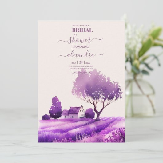 Rustikale Hütte Lila Lavendel Bridal Einladung (Stehend Vorderseite)
