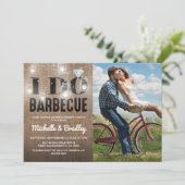 Rustikale I DO GRILLEN Foto Engagement Partei Einladung (Stehend Vorderseite)