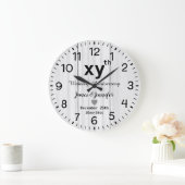 Rustikale Individuelle Name zum Hochzeitstag Weißh Große Wanduhr (Zuhause)